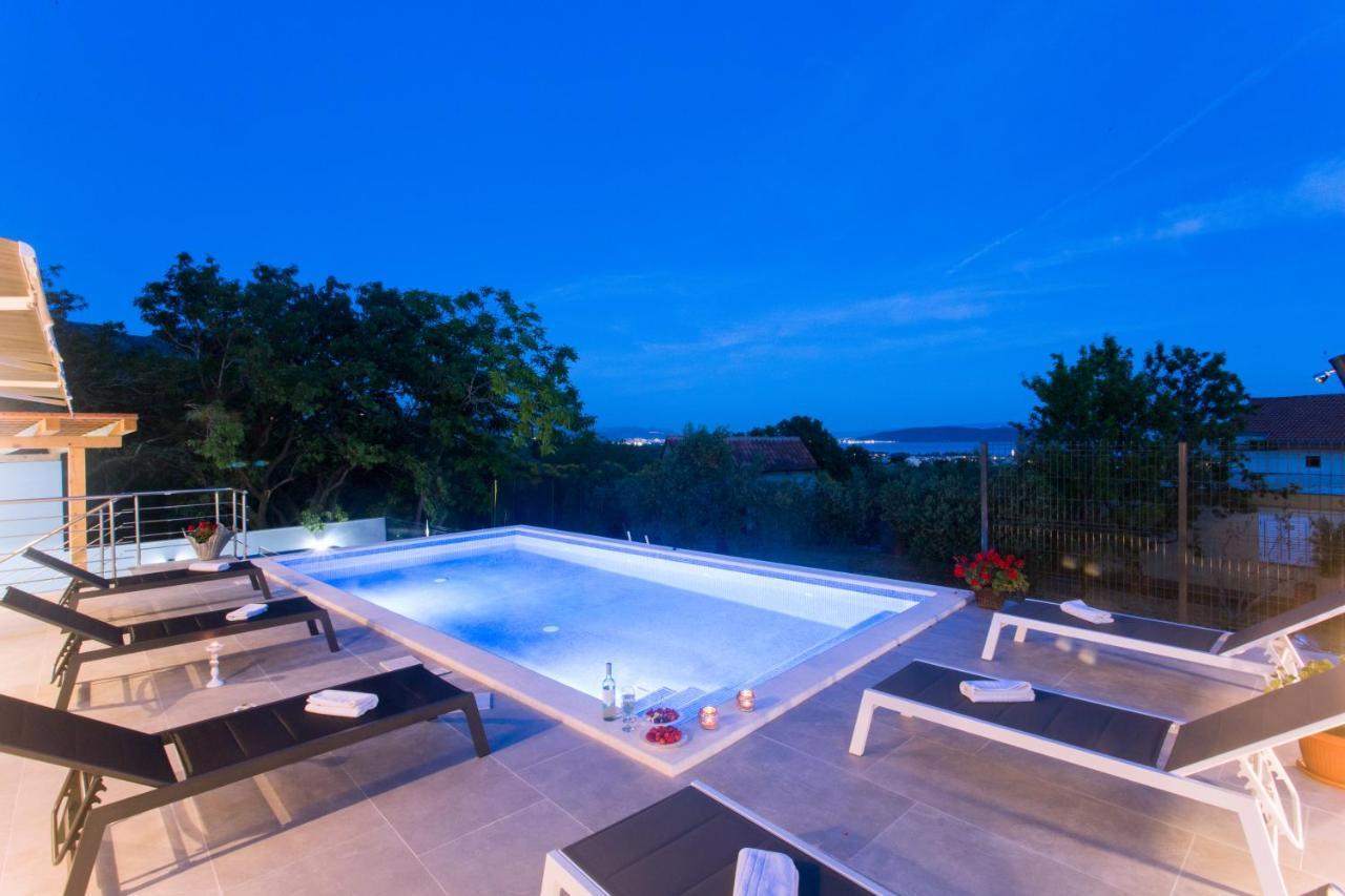 Villa Ivano With Sea&Mountain View Kaštel Stari Esterno foto