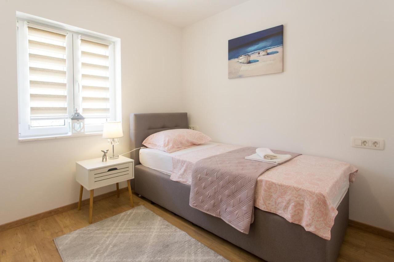 Villa Ivano With Sea&Mountain View Kaštel Stari Esterno foto