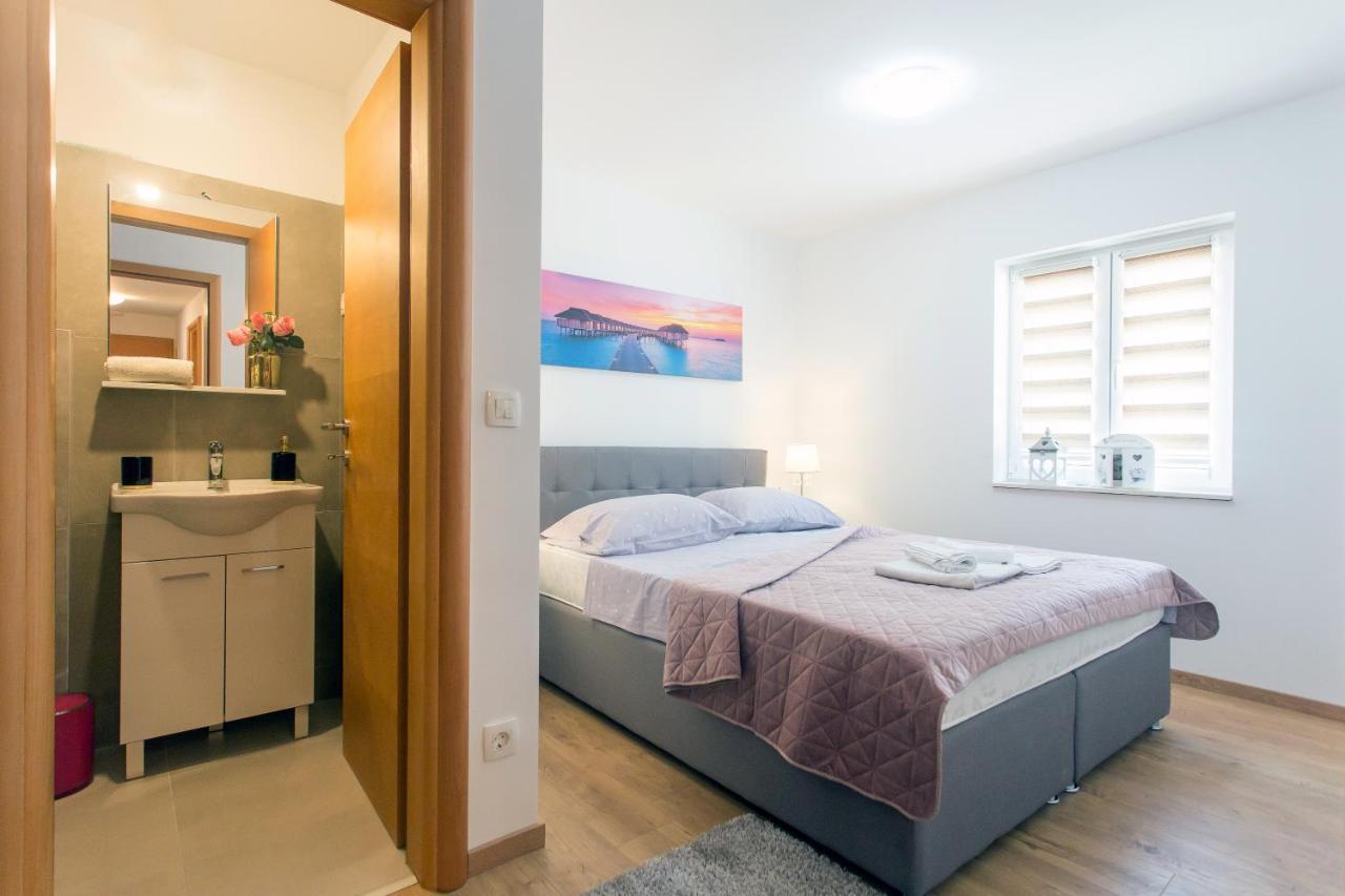 Villa Ivano With Sea&Mountain View Kaštel Stari Esterno foto